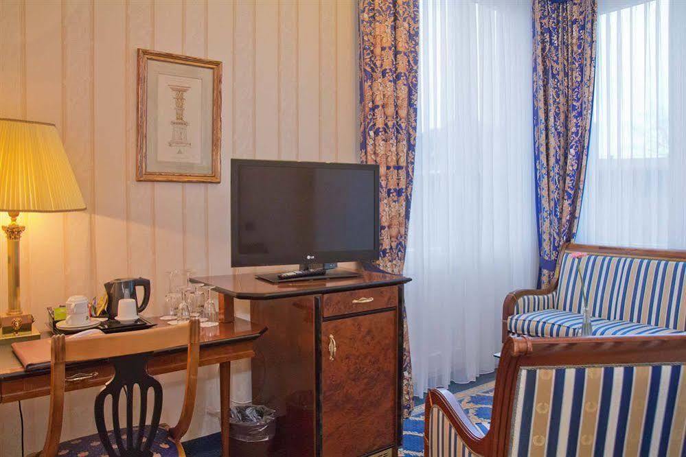 Seetelhotel Ahlbecker Hof Heringsdorf  Exterior photo A room at the hotel